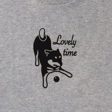 画像4: 黒柴犬 Tシャツ レディース 【ボール遊び】 ［白/グレー］ 犬 グッズ 雑貨 ［ゆる波］ (4)