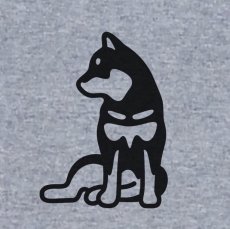 黒柴犬 Ｔシャツ メンズ 【横座り】 ヘザーグレー アップ ［ゆる波 オリジナル］